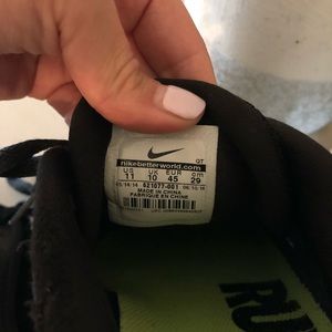 Nike Shoes - Nike Running shoes Nike Shoes - Nike Running shoes